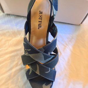 JustFab Camo Size 7 Wedges Brea  Never worn